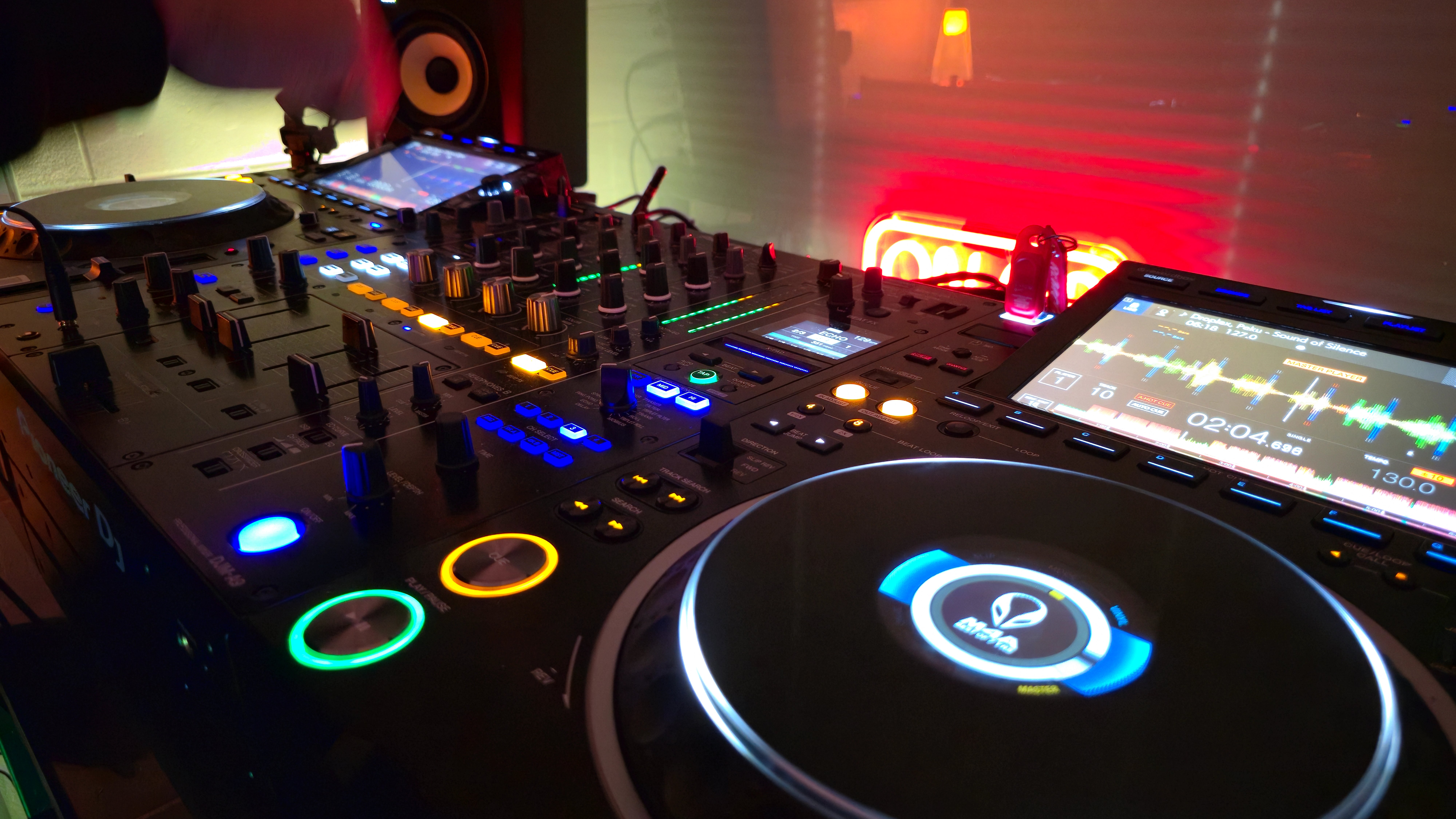Group booth hire — crew session